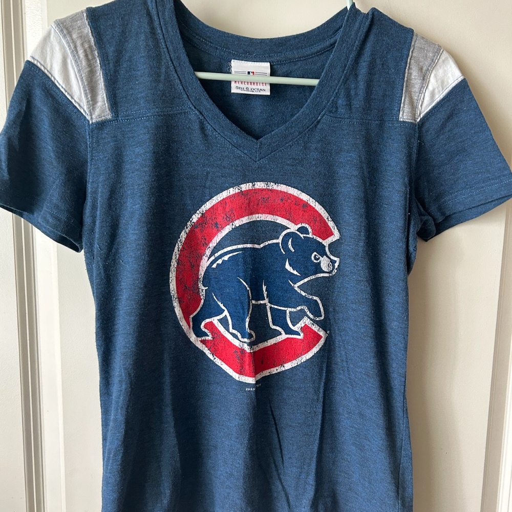 Official Cubs T-shirt - Women's Size Small